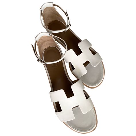 Nude leather flip flops Hermès White size 40 EU in Leather